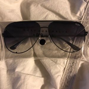 QUAYxDesi Black High Key Sunglasses